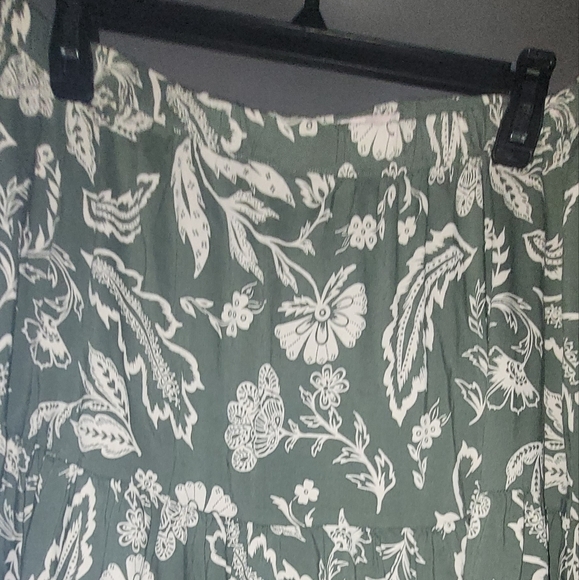 So good for life. Skirt green floral size XL made in india - Picture 5 of 7